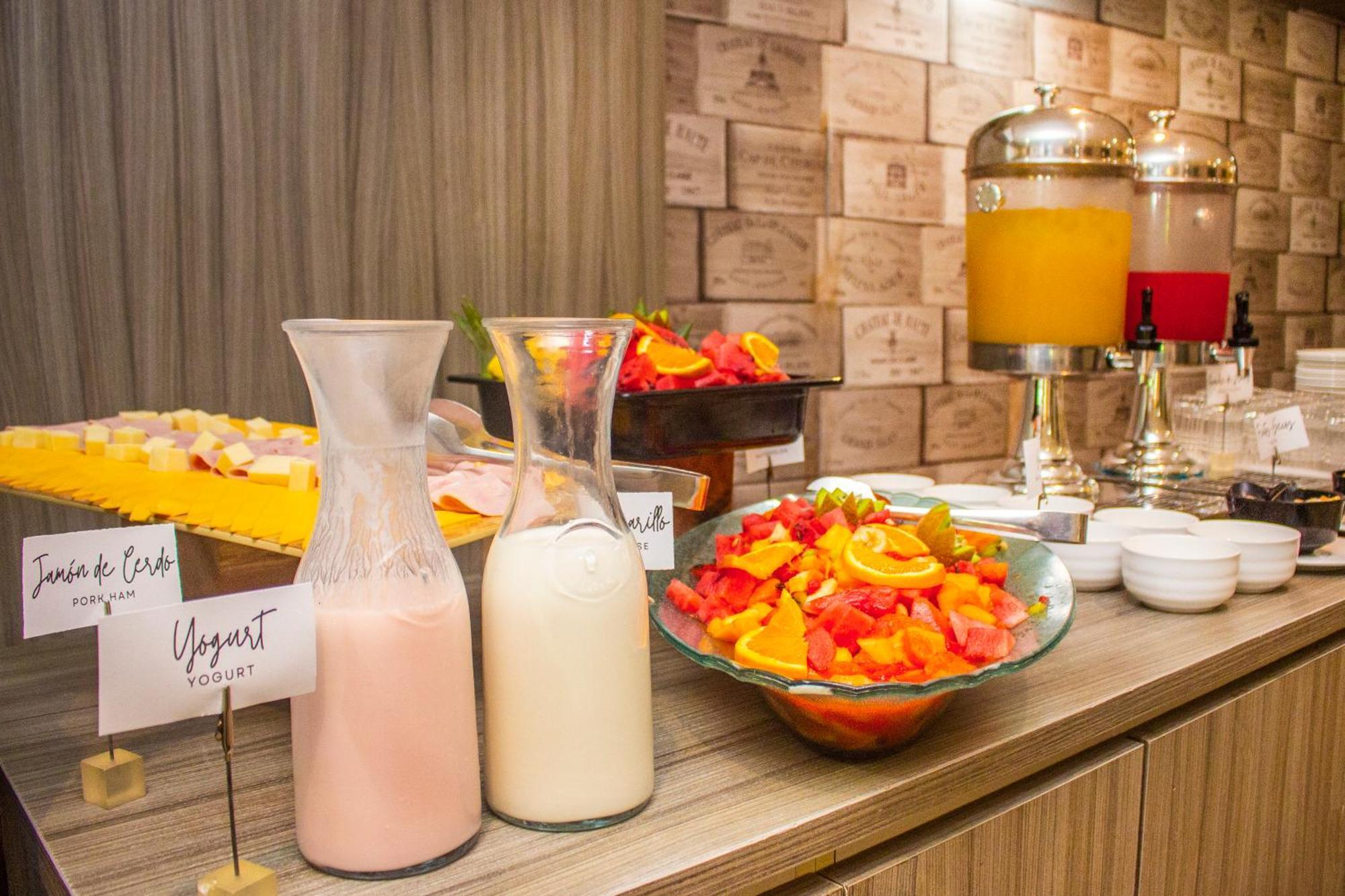 Ramada By Wyndham Via Argentina Hotel 4*