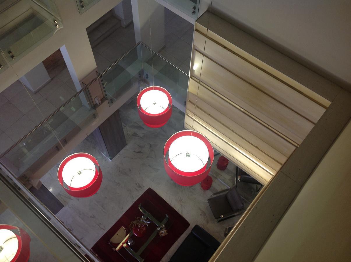 Ramada By Wyndham Via Argentina